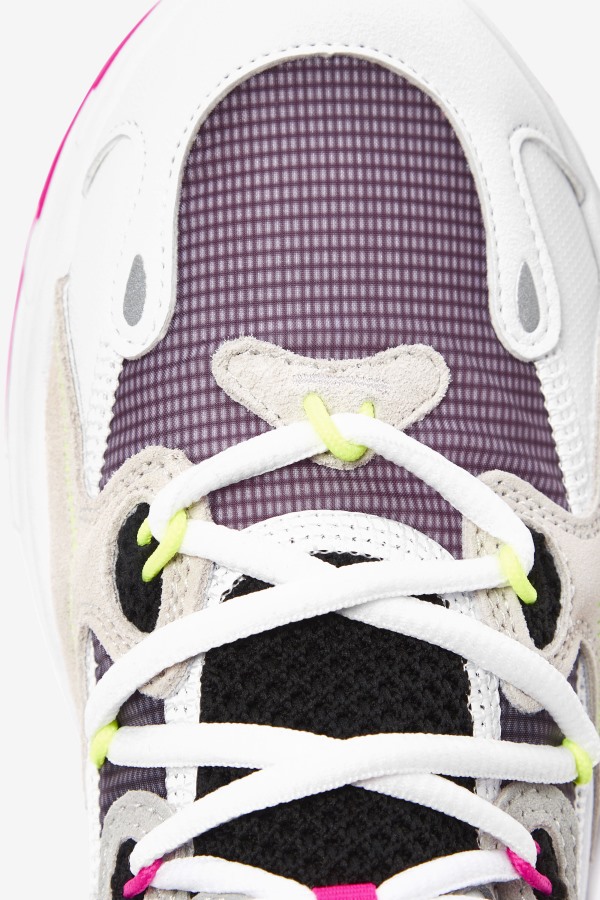 Fila Outlets White/Pink Glo/Bluefish Women\'s Ray Tracer Evo 2