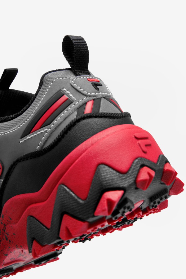 Fila Outlets Big Kids\' Oakmont TR Metallic Silver/Black/Red